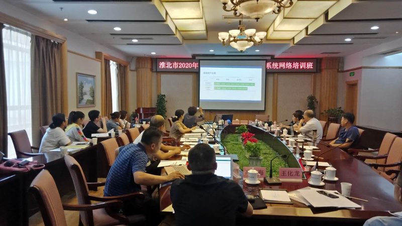 这种方法关注学员在培训过程中所获得的知识、技能和态度等方面的提升。具体包括：